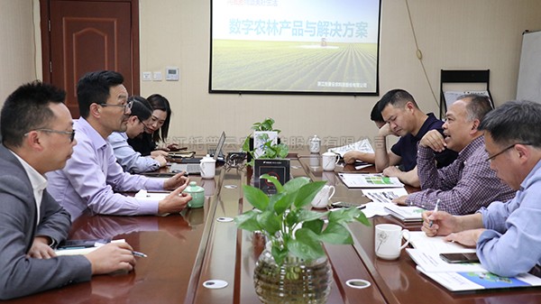 深入校企合作，，，，，，，助力林业现代化