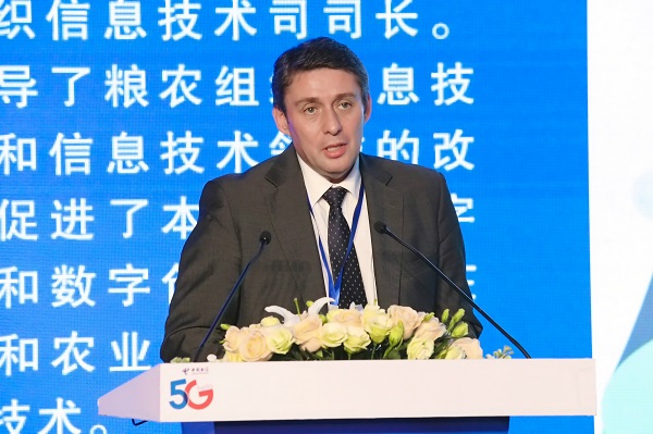 结合国粮农组织信息技术司司长Varas, Samuel