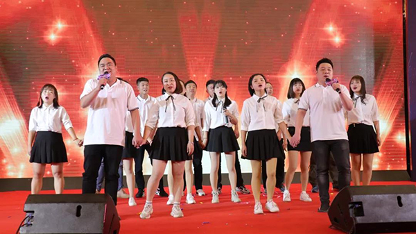 青春与活力纵情开放