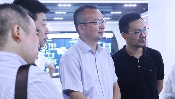 荆门市科技局局长赵喜凯一行光临麻将胡了调查调研