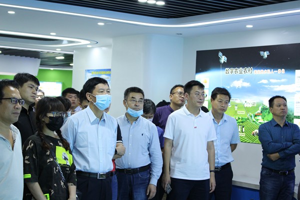 培训班一行观摩了麻将胡了公司