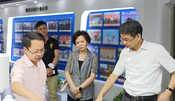 吴卿副厅长、陈清莉主委一行参观麻将胡了数字三农展厅